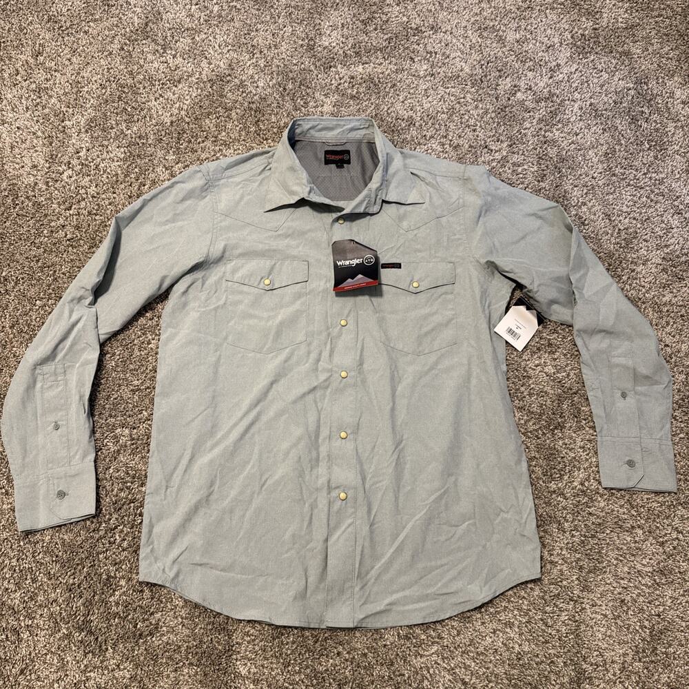NWT Wrangler Men's ATG Drover Utility Green Snap Shirt Size M Long Sleeve